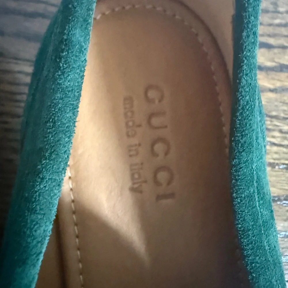 $1,090 Gucci Green Suede Loafers men’s 9